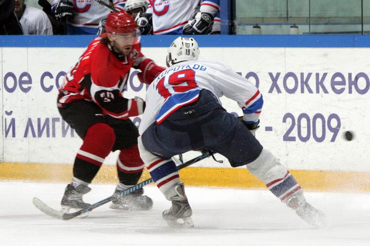 1/4 - KC - ������������. ����� 2008-09. ���������� 98 �� 264. ���� images/avto171.jpg
